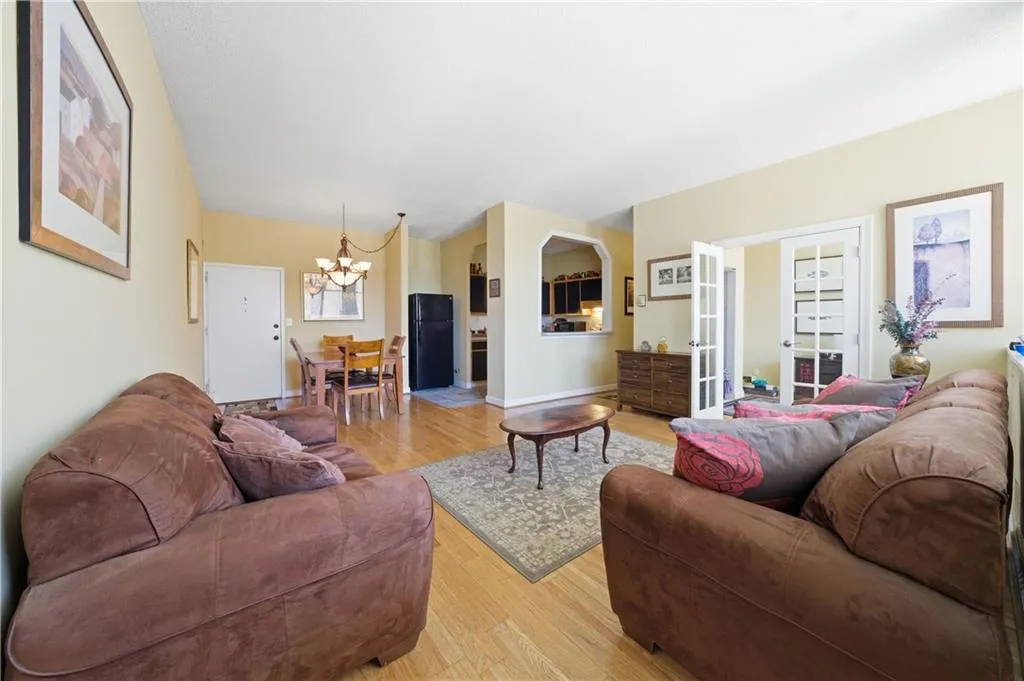3060 Pharr Court North Nw Unit 223, Atlanta, Georgia 30305, 2 Bedrooms Bedrooms, 0 ,1 BathroomBathrooms,Residential,For Sale,3060 Pharr Court North Nw Unit 223,7730531