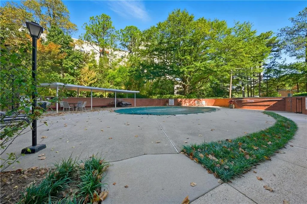 3060 Pharr Court North Nw Unit 223, Atlanta, Georgia 30305, 2 Bedrooms Bedrooms, 0 ,1 BathroomBathrooms,Residential,For Sale,3060 Pharr Court North Nw Unit 223,7730531