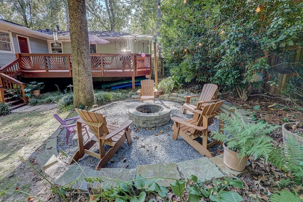 160 Devonwood Drive, Sandy Springs, Georgia 30328, 4 Bedrooms Bedrooms, ,3 BathroomsBathrooms,Residential,Sold,160 Devonwood Drive,6796299