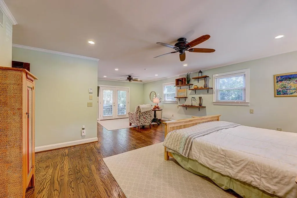 160 Devonwood Drive, Sandy Springs, Georgia 30328, 4 Bedrooms Bedrooms, ,3 BathroomsBathrooms,Residential,Sold,160 Devonwood Drive,6796299