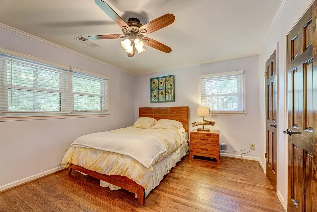 160 Devonwood Drive, Sandy Springs, Georgia 30328, 4 Bedrooms Bedrooms, ,3 BathroomsBathrooms,Residential,Sold,160 Devonwood Drive,6796299