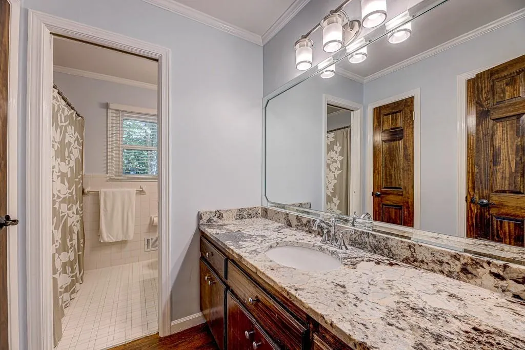 160 Devonwood Drive, Sandy Springs, Georgia 30328, 4 Bedrooms Bedrooms, ,3 BathroomsBathrooms,Residential,Sold,160 Devonwood Drive,6796299
