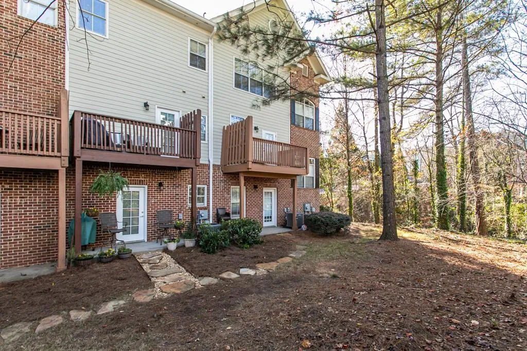 1054 Glenridge Place, Atlanta, Georgia 30342, 2 Bedrooms Bedrooms, ,1 BathroomBathrooms,Residential,Sold,1054 Glenridge Place,6821474