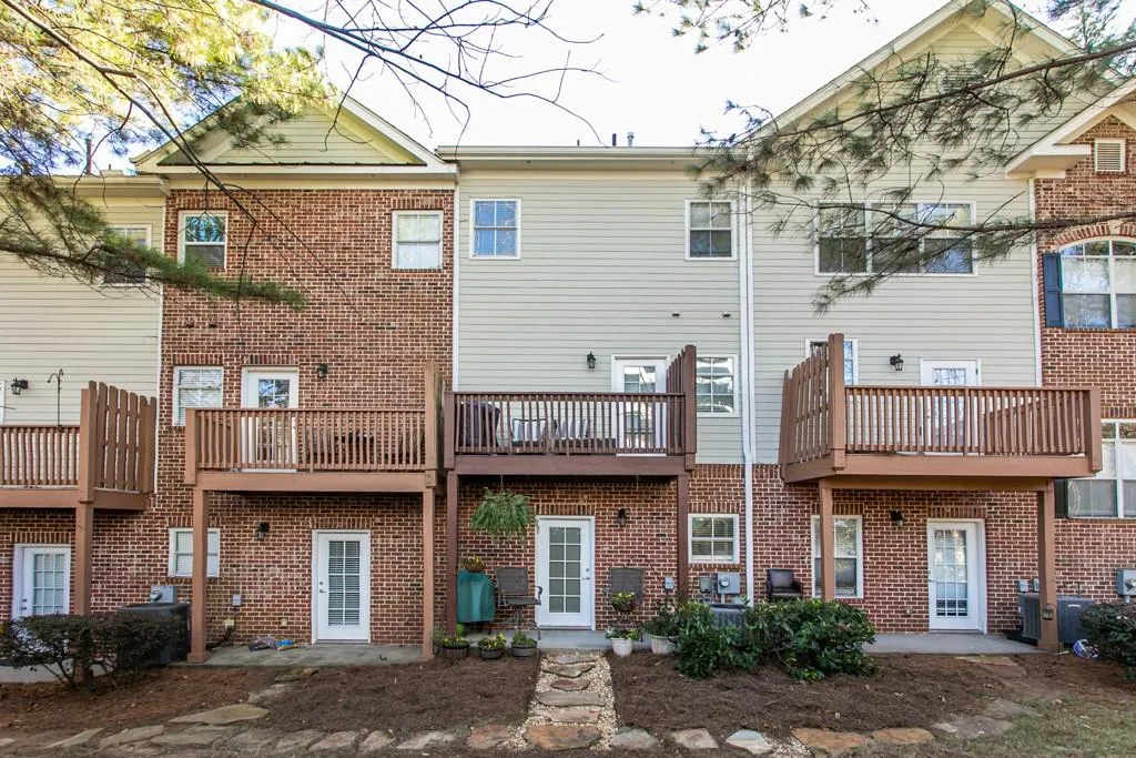 1054 Glenridge Place, Atlanta, Georgia 30342, 2 Bedrooms Bedrooms, ,1 BathroomBathrooms,Residential,Sold,1054 Glenridge Place,6821474