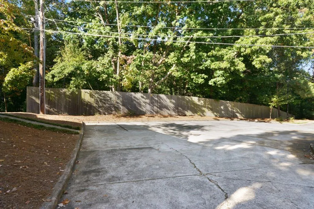 5400 Roswell Road Unit K2, Atlanta, Georgia 30342, 1 Bedroom Bedrooms, ,1 BathroomBathrooms,Residential,Sold,5400 Roswell Road Unit K2,5764340