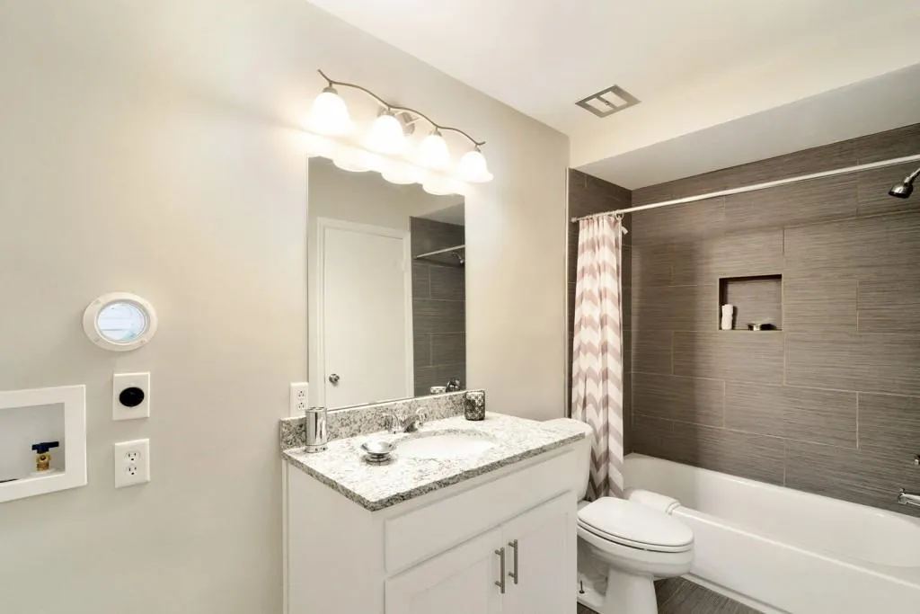 5400 Roswell Road Unit K2, Atlanta, Georgia 30342, 1 Bedroom Bedrooms, ,1 BathroomBathrooms,Residential,Sold,5400 Roswell Road Unit K2,5764340