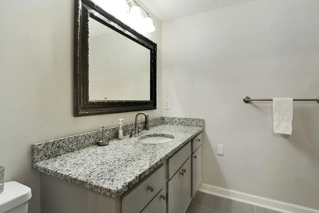 6851 Roswell Road Unit N-3, Sandy Springs, Georgia 30328, 1 Bedroom Bedrooms, ,1 BathroomBathrooms,Residential,Sold,6851 Roswell Road Unit N-3,6579539