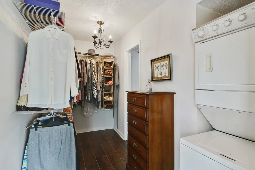 6851 Roswell Road Unit N-3, Sandy Springs, Georgia 30328, 1 Bedroom Bedrooms, ,1 BathroomBathrooms,Residential,Sold,6851 Roswell Road Unit N-3,6579539