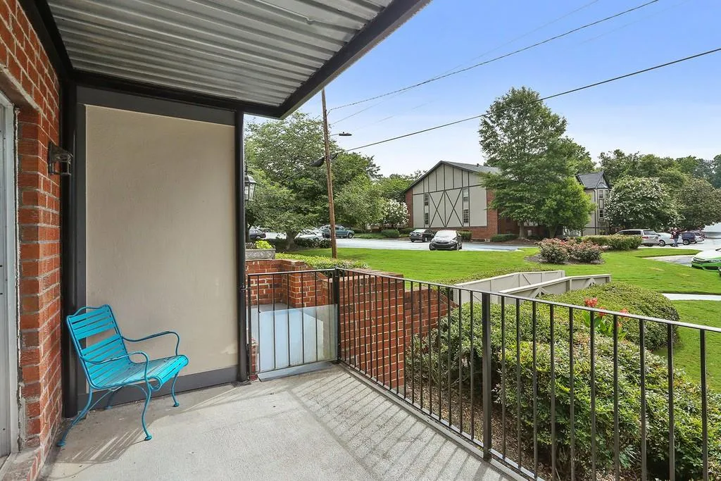 6851 Roswell Road Unit N-3, Sandy Springs, Georgia 30328, 1 Bedroom Bedrooms, ,1 BathroomBathrooms,Residential,Sold,6851 Roswell Road Unit N-3,6579539
