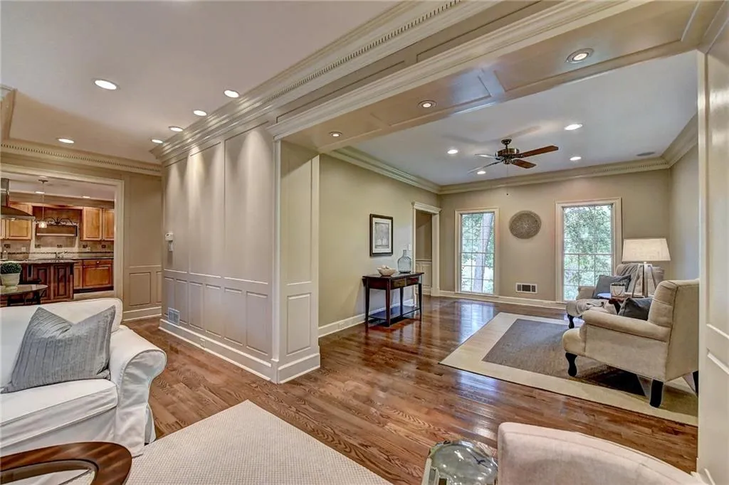 295 Mark Trail, Sandy Springs, Georgia 30328, 4 Bedrooms Bedrooms, ,2 BathroomsBathrooms,Residential,Sold,295 Mark Trail,6606515