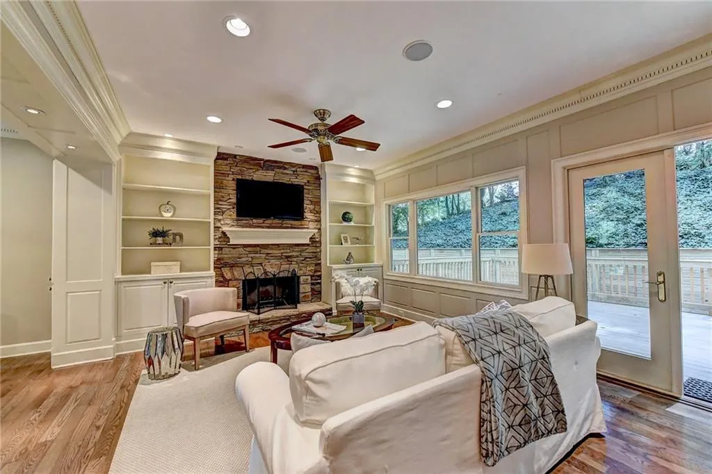 295 Mark Trail, Sandy Springs, Georgia 30328, 4 Bedrooms Bedrooms, ,2 BathroomsBathrooms,Residential,Sold,295 Mark Trail,6606515