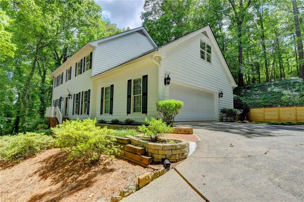 295 Mark Trail, Sandy Springs, Georgia 30328, 4 Bedrooms Bedrooms, ,2 BathroomsBathrooms,Residential,Sold,295 Mark Trail,6606515