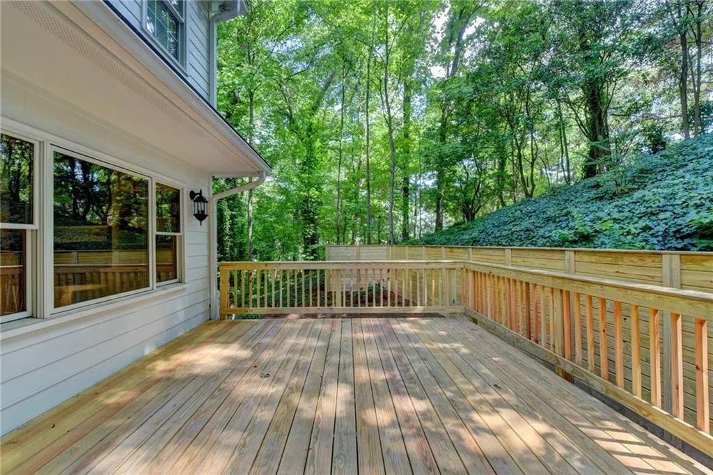 295 Mark Trail, Sandy Springs, Georgia 30328, 4 Bedrooms Bedrooms, ,2 BathroomsBathrooms,Residential,Sold,295 Mark Trail,6606515