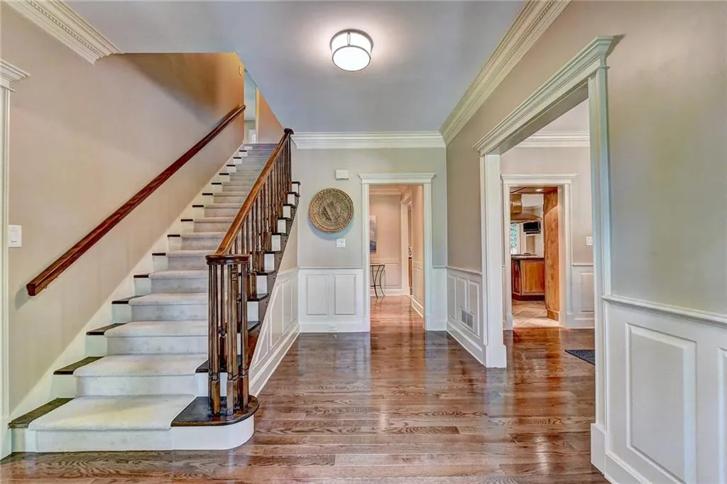 295 Mark Trail, Sandy Springs, Georgia 30328, 4 Bedrooms Bedrooms, ,2 BathroomsBathrooms,Residential,Sold,295 Mark Trail,6606515