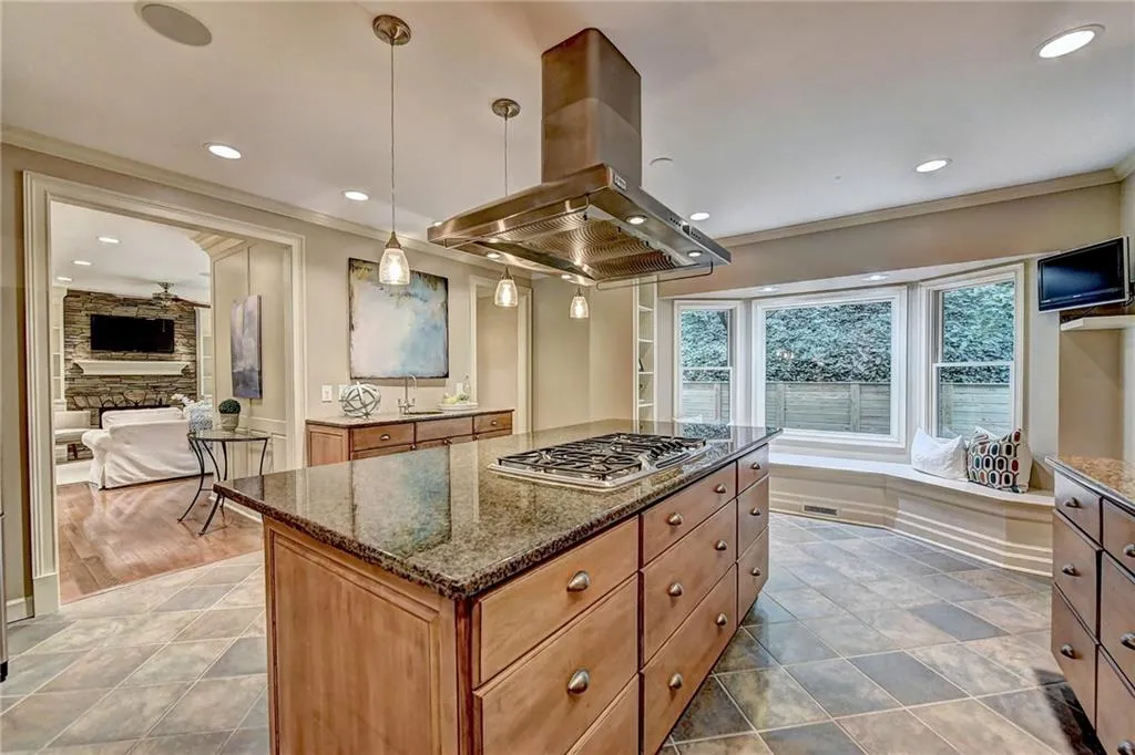 295 Mark Trail, Sandy Springs, Georgia 30328, 4 Bedrooms Bedrooms, ,2 BathroomsBathrooms,Residential,Sold,295 Mark Trail,6606515