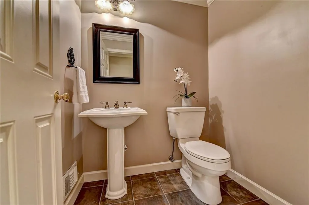 295 Mark Trail, Sandy Springs, Georgia 30328, 4 Bedrooms Bedrooms, ,2 BathroomsBathrooms,Residential,Sold,295 Mark Trail,6606515