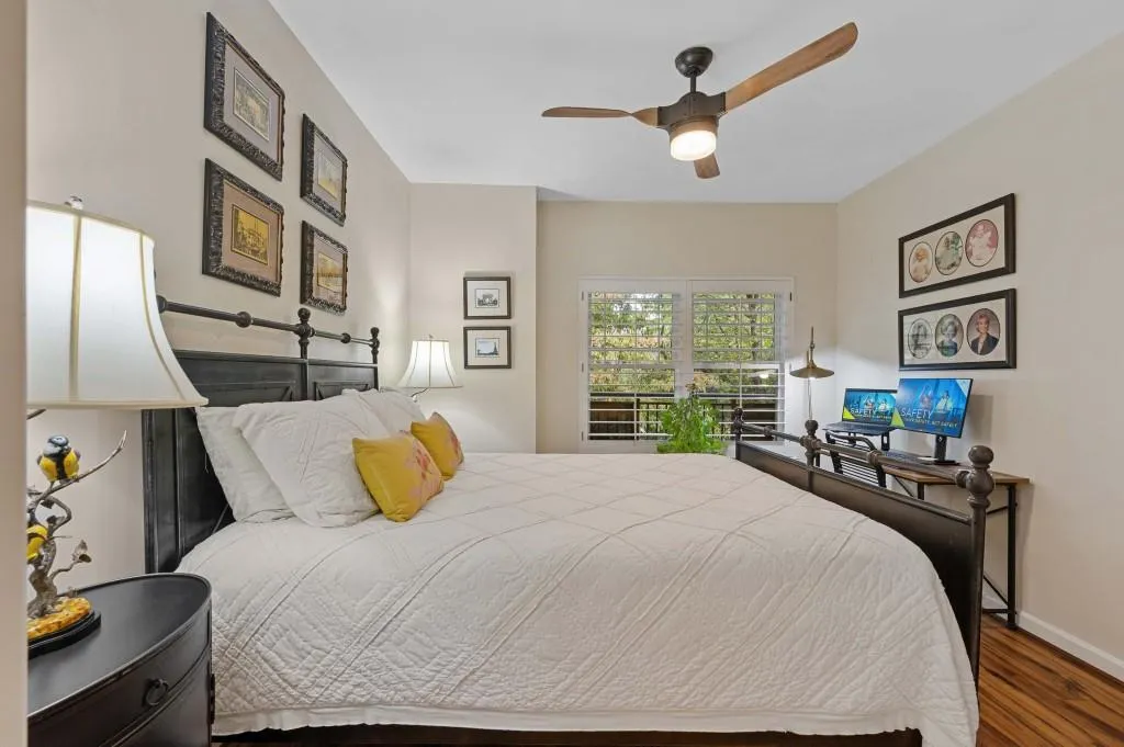 5559 Glenridge Drive Unit 1309, Atlanta, Georgia 30342, 2 Bedrooms Bedrooms, ,2 BathroomsBathrooms,Residential,For Sale,5559 Glenridge Drive Unit 1309,7664057