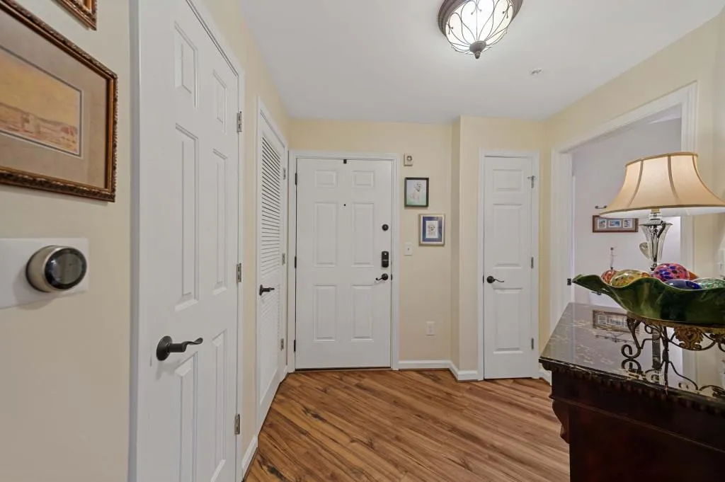 5559 Glenridge Drive Unit 1309, Atlanta, Georgia 30342, 2 Bedrooms Bedrooms, ,2 BathroomsBathrooms,Residential,For Sale,5559 Glenridge Drive Unit 1309,7664057