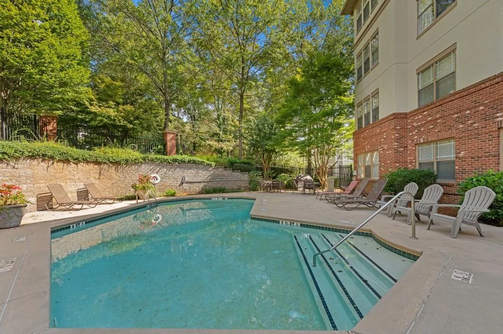 5559 Glenridge Drive Unit 1309, Atlanta, Georgia 30342, 2 Bedrooms Bedrooms, ,2 BathroomsBathrooms,Residential,For Sale,5559 Glenridge Drive Unit 1309,7664057