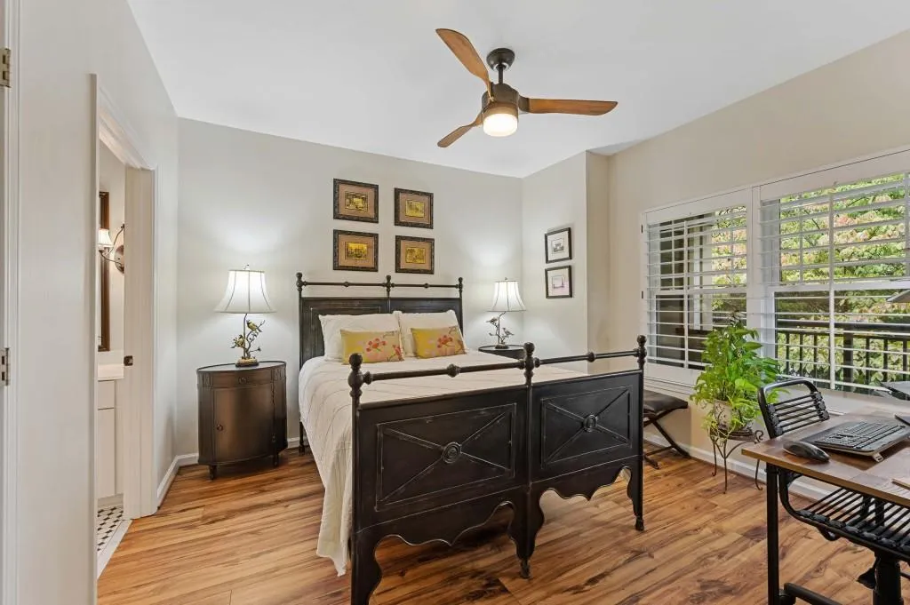 5559 Glenridge Drive Unit 1309, Atlanta, Georgia 30342, 2 Bedrooms Bedrooms, ,2 BathroomsBathrooms,Residential,For Sale,5559 Glenridge Drive Unit 1309,7664057