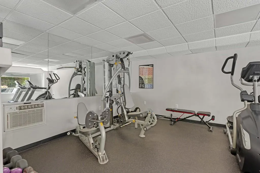5559 Glenridge Drive Unit 1309, Atlanta, Georgia 30342, 2 Bedrooms Bedrooms, ,2 BathroomsBathrooms,Residential,For Sale,5559 Glenridge Drive Unit 1309,7664057