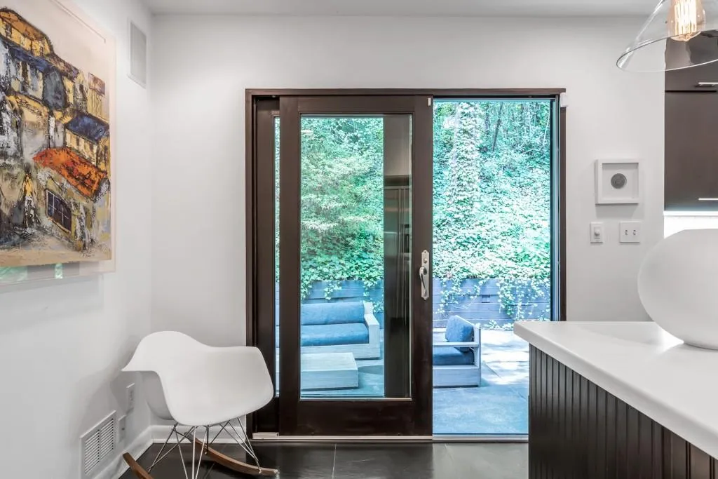 105 Inland Drive, Atlanta, Georgia 30342, 4 Bedrooms Bedrooms, ,4 BathroomsBathrooms,Residential,Sold,105 Inland Drive,6737116