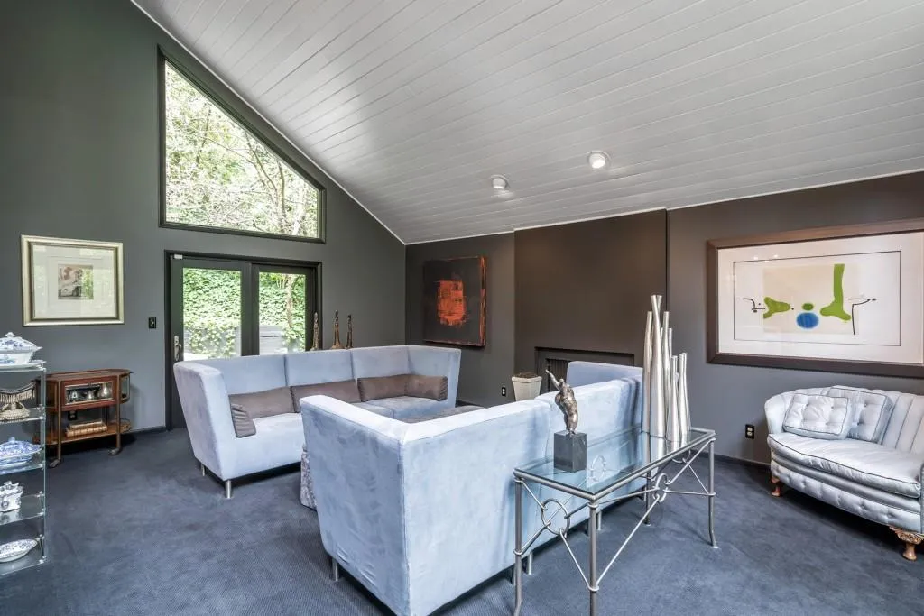 105 Inland Drive, Atlanta, Georgia 30342, 4 Bedrooms Bedrooms, ,4 BathroomsBathrooms,Residential,Sold,105 Inland Drive,6737116