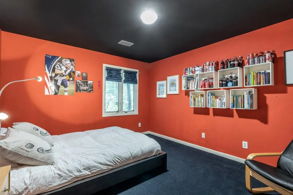 105 Inland Drive, Atlanta, Georgia 30342, 4 Bedrooms Bedrooms, ,4 BathroomsBathrooms,Residential,Sold,105 Inland Drive,6737116