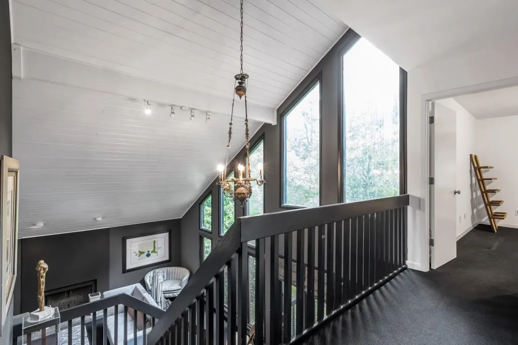 105 Inland Drive, Atlanta, Georgia 30342, 4 Bedrooms Bedrooms, ,4 BathroomsBathrooms,Residential,Sold,105 Inland Drive,6737116