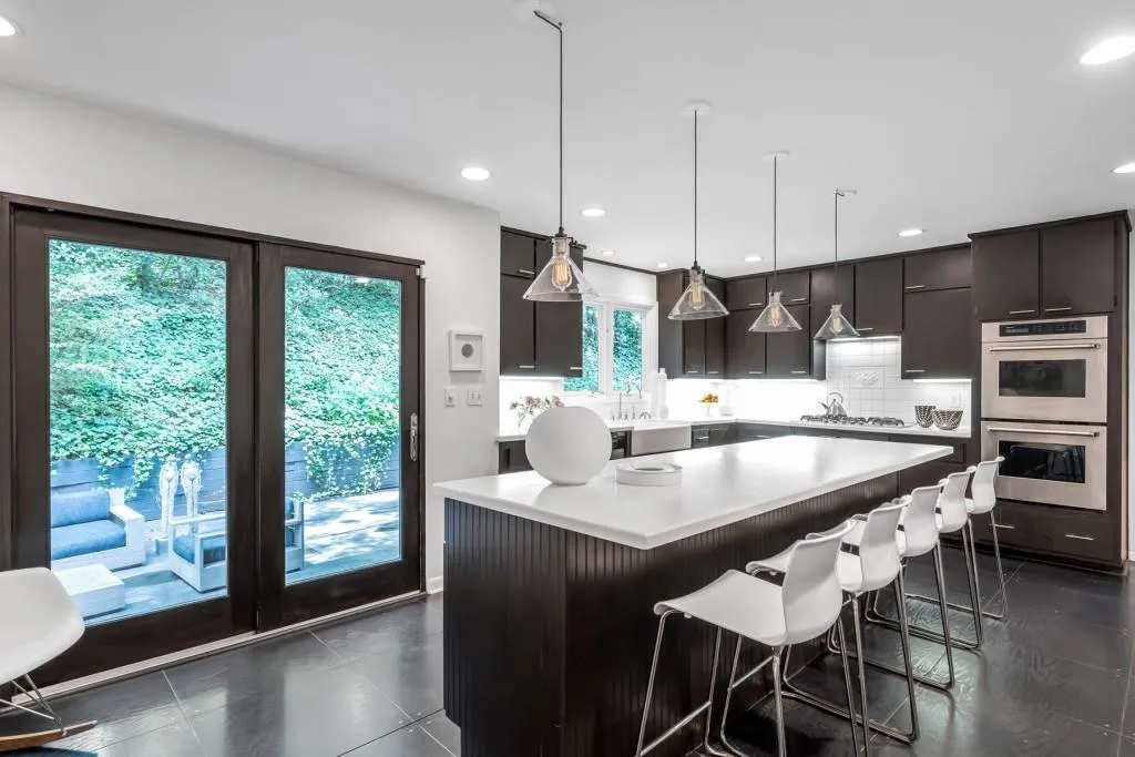 105 Inland Drive, Atlanta, Georgia 30342, 4 Bedrooms Bedrooms, ,4 BathroomsBathrooms,Residential,Sold,105 Inland Drive,6737116