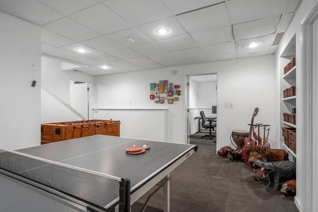 105 Inland Drive, Atlanta, Georgia 30342, 4 Bedrooms Bedrooms, ,4 BathroomsBathrooms,Residential,Sold,105 Inland Drive,6737116