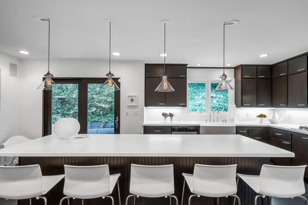 105 Inland Drive, Atlanta, Georgia 30342, 4 Bedrooms Bedrooms, ,4 BathroomsBathrooms,Residential,Sold,105 Inland Drive,6737116