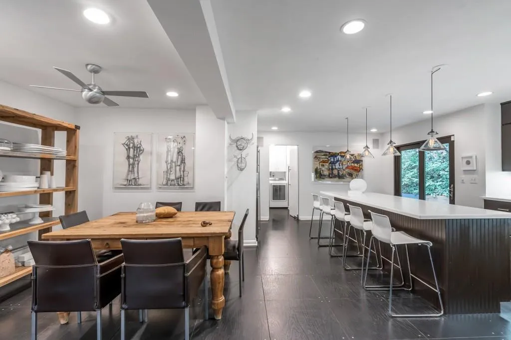 105 Inland Drive, Atlanta, Georgia 30342, 4 Bedrooms Bedrooms, ,4 BathroomsBathrooms,Residential,Sold,105 Inland Drive,6737116