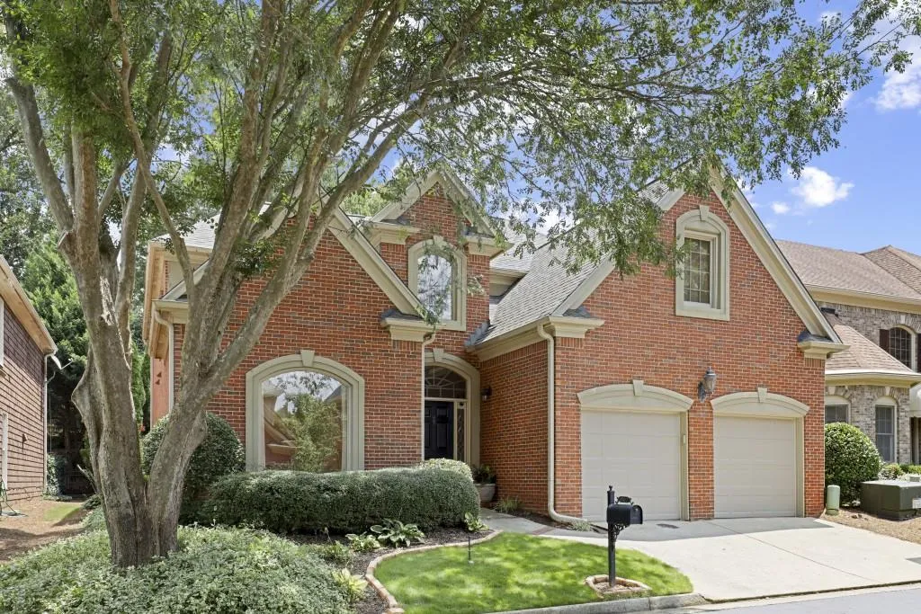 6330 Glen Oaks Lane, Atlanta, Georgia 30328, 4 Bedrooms Bedrooms, ,3 BathroomsBathrooms,Residential,Sold,6330 Glen Oaks Lane,6927444