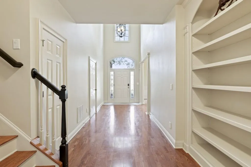 6330 Glen Oaks Lane, Atlanta, Georgia 30328, 4 Bedrooms Bedrooms, ,3 BathroomsBathrooms,Residential,Sold,6330 Glen Oaks Lane,6927444