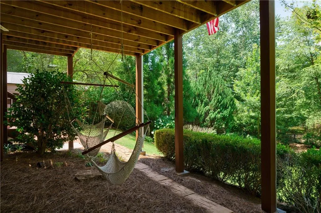 840 Starlight Drive, Atlanta, Georgia 30342, 4 Bedrooms Bedrooms, ,3 BathroomsBathrooms,Residential,Sold,840 Starlight Drive,7248616