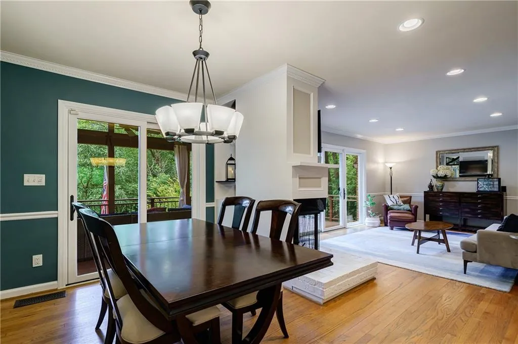 840 Starlight Drive, Atlanta, Georgia 30342, 4 Bedrooms Bedrooms, ,3 BathroomsBathrooms,Residential,Sold,840 Starlight Drive,7248616