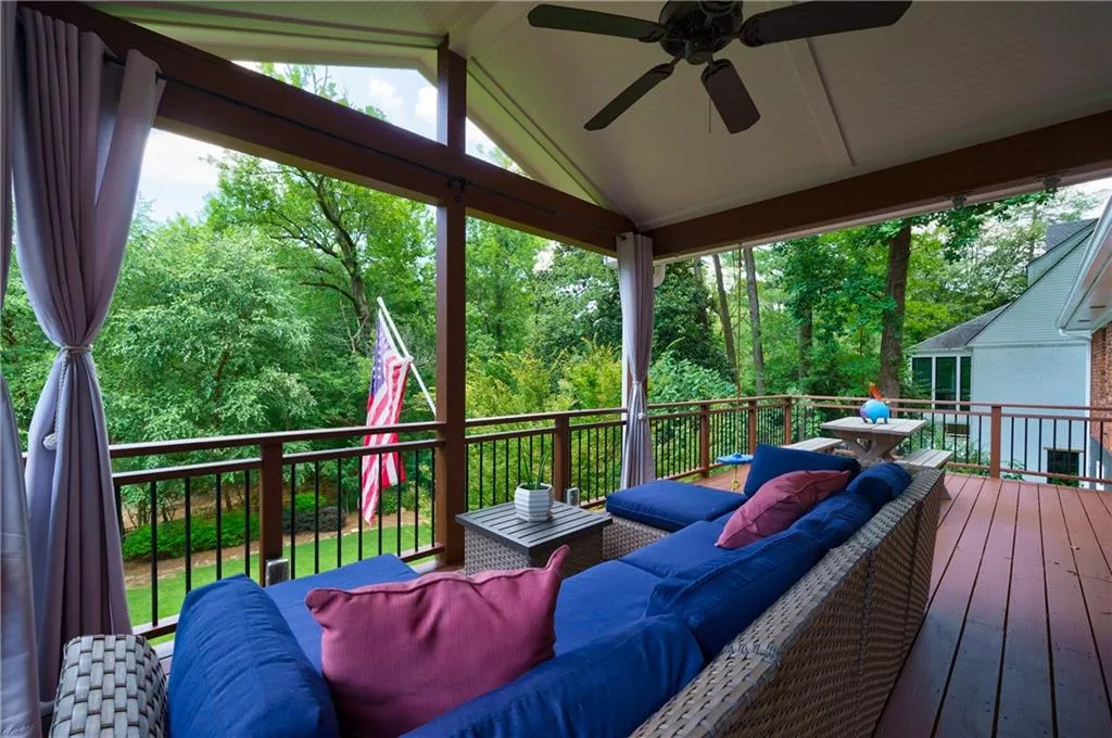 840 Starlight Drive, Atlanta, Georgia 30342, 4 Bedrooms Bedrooms, ,3 BathroomsBathrooms,Residential,Sold,840 Starlight Drive,7248616