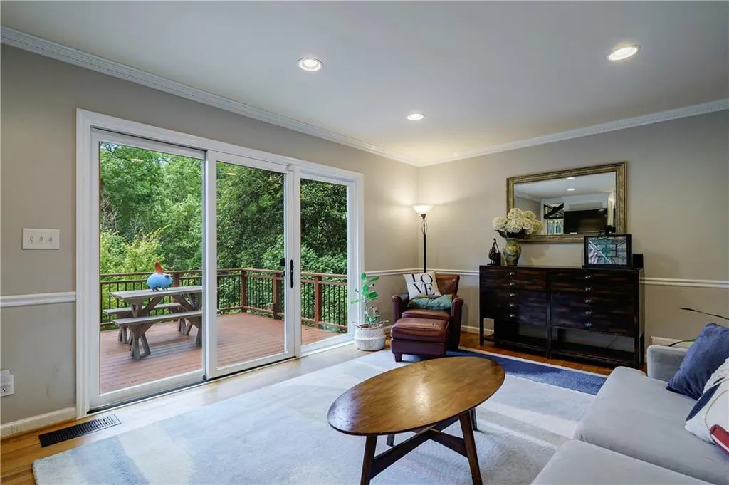 840 Starlight Drive, Atlanta, Georgia 30342, 4 Bedrooms Bedrooms, ,3 BathroomsBathrooms,Residential,Sold,840 Starlight Drive,7248616