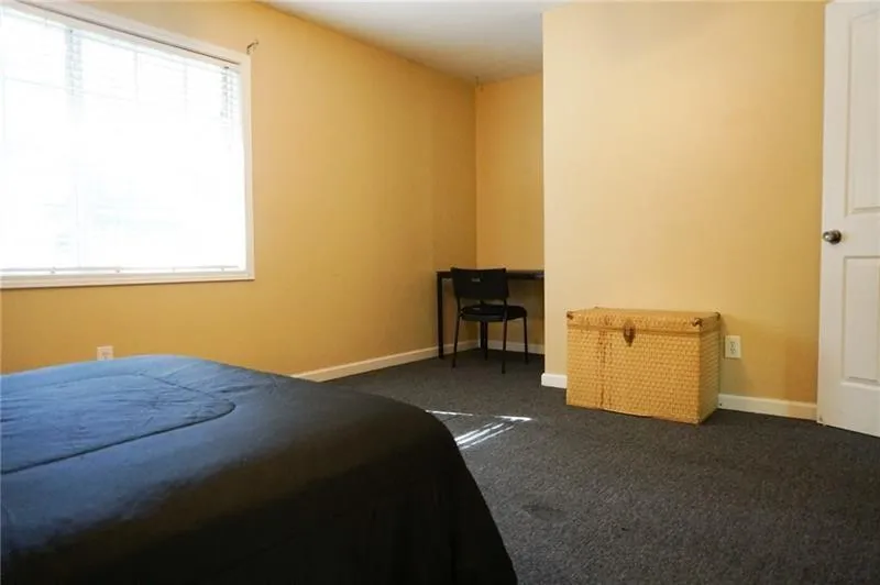 6940 Roswell Road Ne Unit 1b, Atlanta, Georgia 30328, 2 Bedrooms Bedrooms, ,1 BathroomBathrooms,Residential,Sold,6940 Roswell Road Ne Unit 1b,6756838