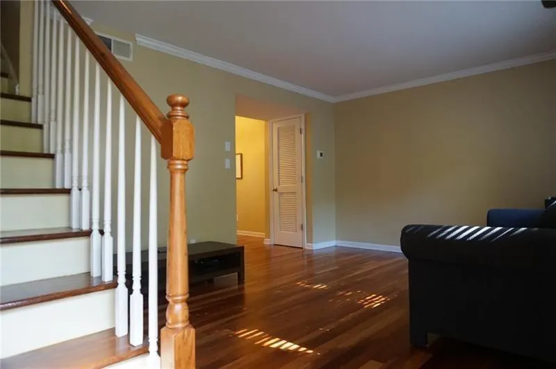 6940 Roswell Road Ne Unit 1b, Atlanta, Georgia 30328, 2 Bedrooms Bedrooms, ,1 BathroomBathrooms,Residential,Sold,6940 Roswell Road Ne Unit 1b,6756838