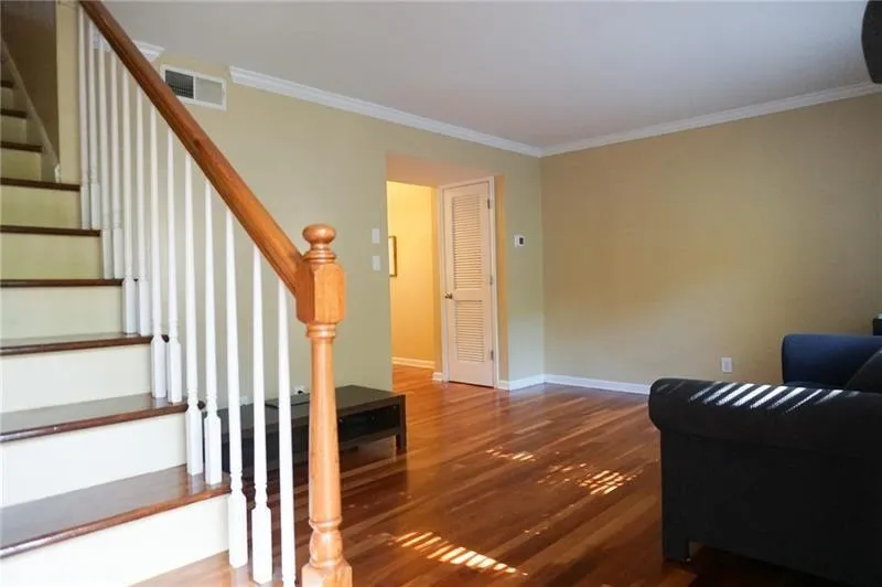 6940 Roswell Road Ne Unit 1b, Atlanta, Georgia 30328, 2 Bedrooms Bedrooms, ,1 BathroomBathrooms,Residential,Sold,6940 Roswell Road Ne Unit 1b,6756838