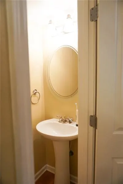 6940 Roswell Road Ne Unit 1b, Atlanta, Georgia 30328, 2 Bedrooms Bedrooms, ,1 BathroomBathrooms,Residential,Sold,6940 Roswell Road Ne Unit 1b,6756838