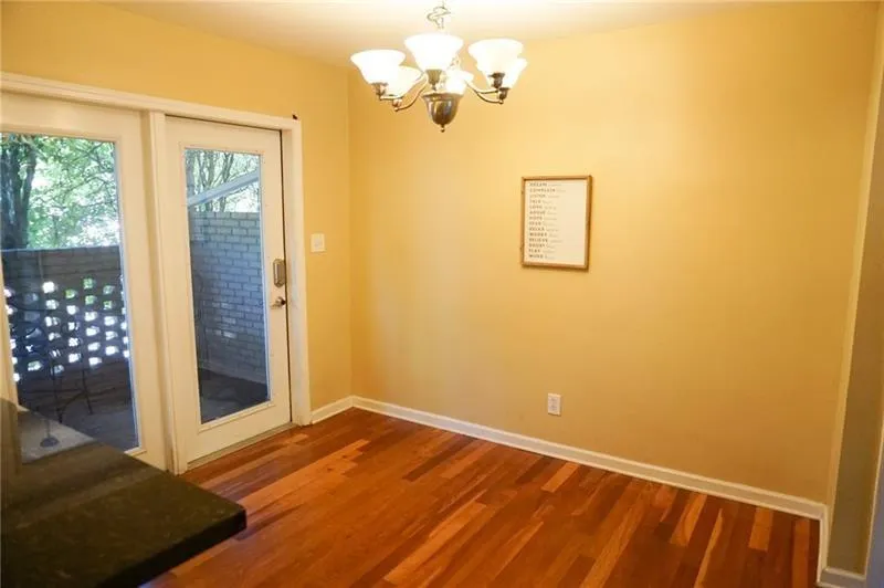 6940 Roswell Road Ne Unit 1b, Atlanta, Georgia 30328, 2 Bedrooms Bedrooms, ,1 BathroomBathrooms,Residential,Sold,6940 Roswell Road Ne Unit 1b,6756838