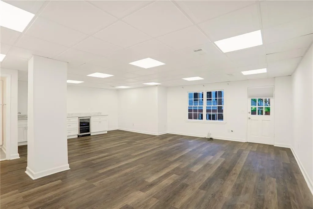 5525 Shiver Summit, Atlanta, Georgia 30342, 4 Bedrooms Bedrooms, ,3 BathroomsBathrooms,Residential,Sold,5525 Shiver Summit,7396989