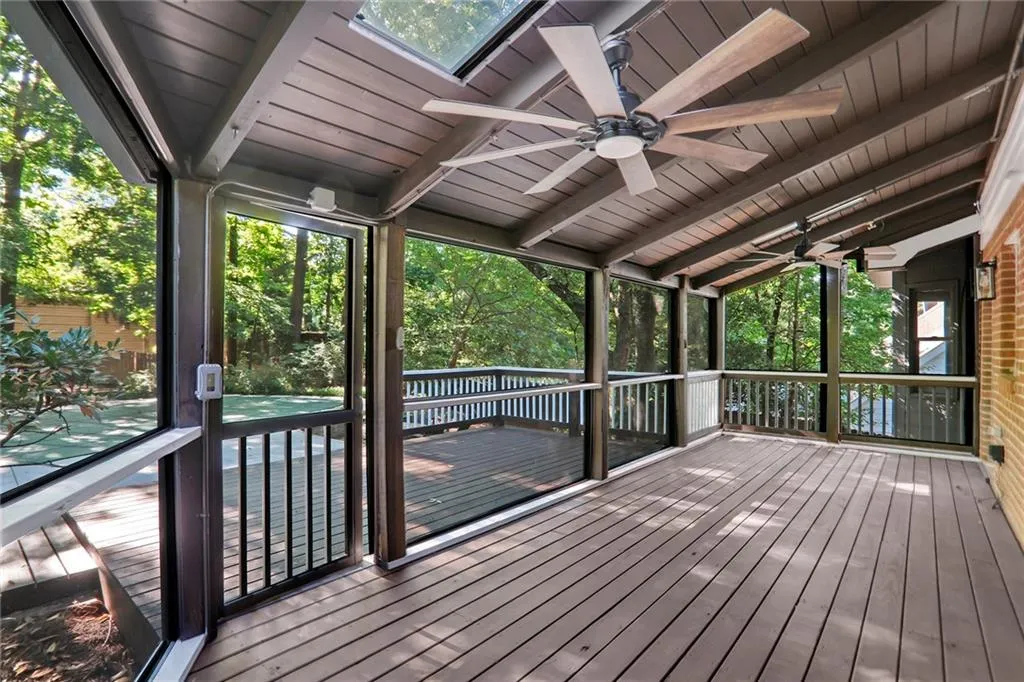 5525 Shiver Summit, Atlanta, Georgia 30342, 4 Bedrooms Bedrooms, ,3 BathroomsBathrooms,Residential,Sold,5525 Shiver Summit,7396989