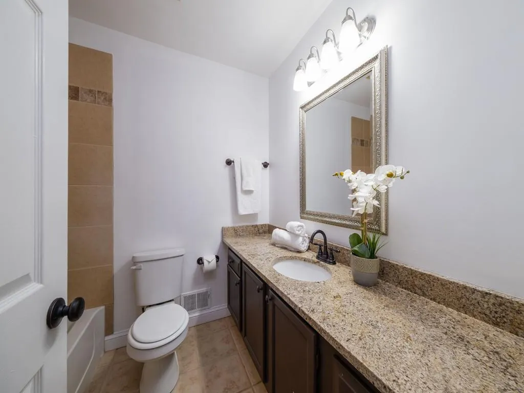 7500 Roswell Road Unit 121, Sandy Springs, Georgia 30350, 3 Bedrooms Bedrooms, ,2 BathroomsBathrooms,Residential,Sold,7500 Roswell Road Unit 121,7236225 7500 Roswell Road Unit 121, Sandy Springs, Georgia 30350, 3 Bedrooms Bedrooms, ,2 BathroomsBathrooms,Residential,Sold,7500 Roswell Road Unit 121,7236225