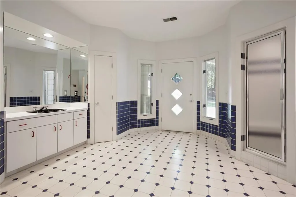 310 Wilderlake Court, Sandy Springs, Georgia 30328, 5 Bedrooms Bedrooms, ,7 BathroomsBathrooms,Residential,Sold,310 Wilderlake Court,6881157