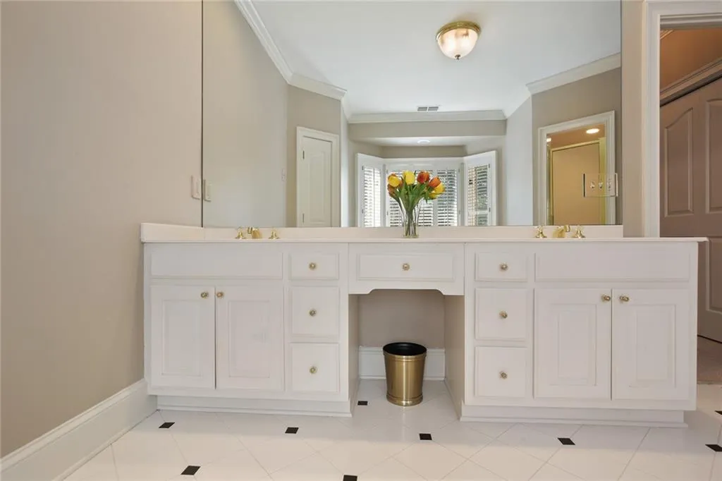310 Wilderlake Court, Sandy Springs, Georgia 30328, 5 Bedrooms Bedrooms, ,7 BathroomsBathrooms,Residential,Sold,310 Wilderlake Court,6881157