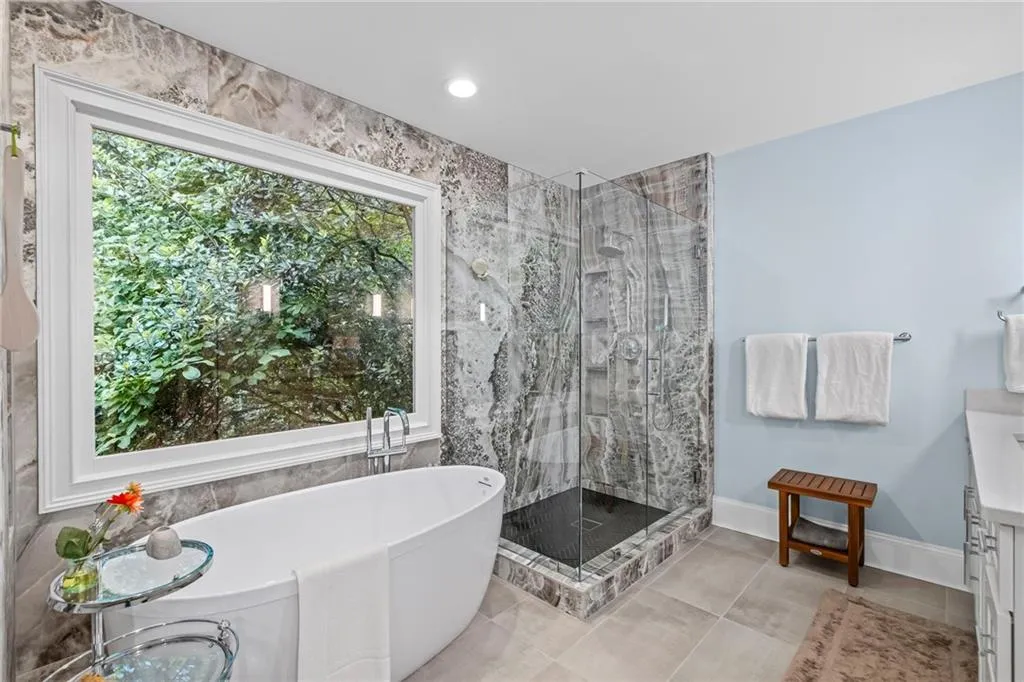 7750 Landowne Drive, Atlanta, Georgia 30350, 6 Bedrooms Bedrooms, ,4 BathroomsBathrooms,Residential,For Sale,7750 Landowne Drive,7635081